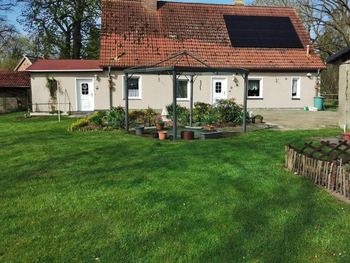 Ferienwohnung Am Stadtrand Garz Ruegen Esterno foto
