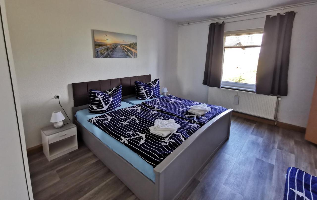 Ferienwohnung Am Stadtrand Garz Ruegen Esterno foto